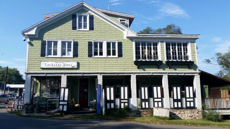 The Old Lucketts Store